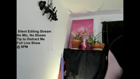 Snapshot of saradesirexo chatting on 8, 2, 2025 Sara Desire online show from 8, 2, 2025