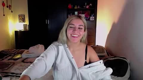 Snapshot of saradiazxxx chatting on 5, 3, 2026 saradiazxxx online show from 5, 3, 2026