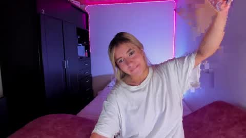 Snapshot of saradiazxxx chatting on 11, 4, 2026 saradiazxxx online show from 11, 4, 2026