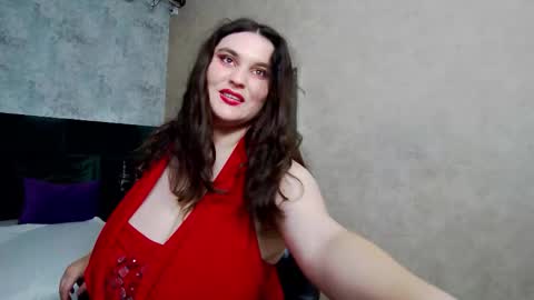 saraelise online show from 16, 9, 2025