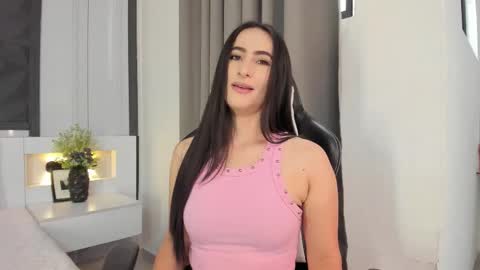  Sara Gomez  online show from 17, 10, 2025