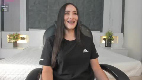Snapshot of saragomez_1 chatting on 30, 4, 2026 Sara Gomez online show from 30, 4, 2026