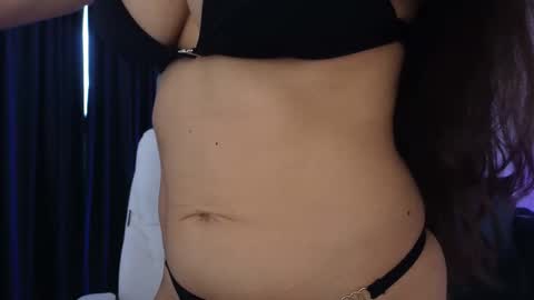 Snapshot of sarah2101 chatting on 6, 5, 2026 sarah l0v3 online show from 6, 5, 2026