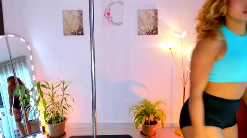 sarah  cinnamon online show from 26, 4, 2026