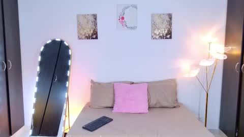 Snapshot of sarah__cinnamon chatting on 21, 5, 2026 sarah cinnamon online show from 21, 5, 2026