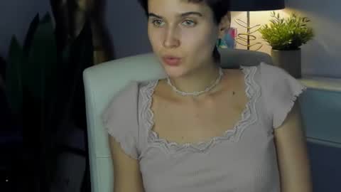 Snapshot of sarah_desire01 chatting on 9, 10, 2025 Sarah online show from 9, 10, 2025