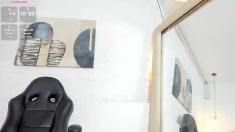 sarah_gothicgirl online show from 10, 1, 2026