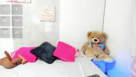 Snapshot of sarah_lowee chatting on 14, 7, 2026 sarah_lowee online show from 14, 7, 2026