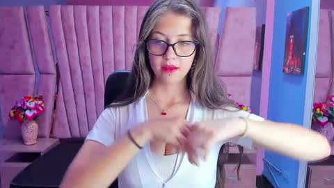 Snapshot of sarah_sweett_ chatting on 28, 1, 2025 Sarah online show from 28, 1, 2025