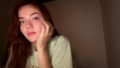 Snapshot of sarah_swtt chatting on 4, 1, 2025 - next broadcast 28 nov 7 pm Col online show from 4, 1, 2025