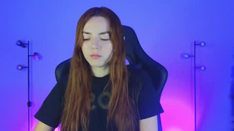 Snapshot of sarah_swtt chatting on 20, 1, 2025 - next broadcast 28 nov 7 pm Col online show from 20, 1, 2025