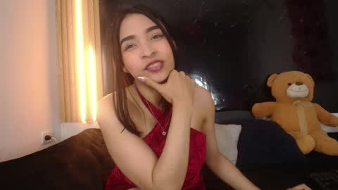 sarahajhoness online show from 11, 5, 2026