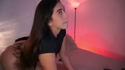 Snapshot of sarahbrooks_ chatting on 9, 6, 2026 Sarah and Erik online show from 9, 6, 2026