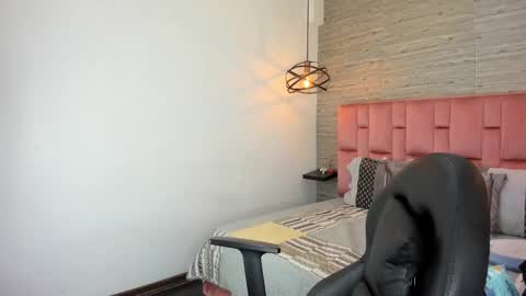 Sarah Deyvis online show from 24, 10, 2025