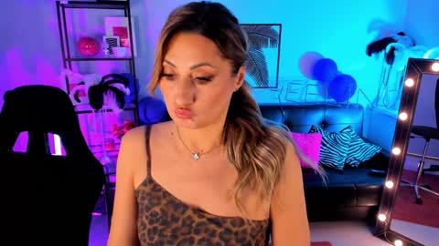 Snapshot of sarahholly chatting on 13, 12, 2024 Divine Sarah NONUDE model online show from 13, 12, 2024