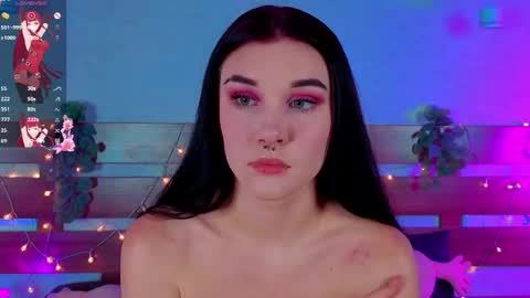 Sarah  online show from 7, 11, 2025