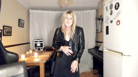 Snapshot of sarahlorraine chatting on 12, 5, 2026 SarahLorraine online show from 12, 5, 2026