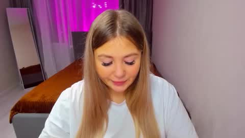 Sarah online show from 11, 11, 2025