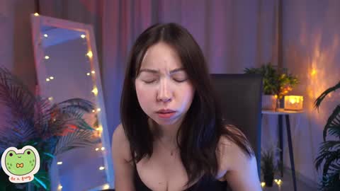 Snapshot of sarahson chatting on 4, 2, 2025 vacation 16-30 of november caucht me in insta online show from 4, 2, 2025