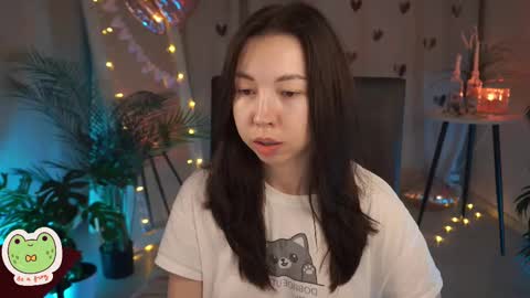Snapshot of sarahson chatting on 16, 2, 2025 vacation 16-30 of november caucht me in insta online show from 16, 2, 2025