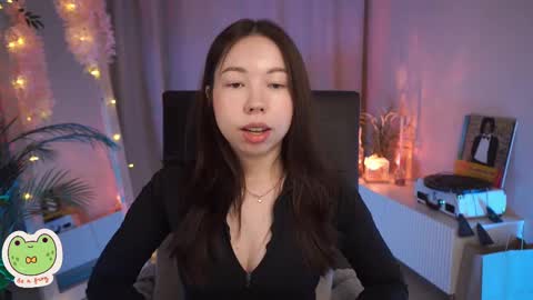Snapshot of sarahson chatting on 26, 2, 2025 vacation 16-30 of november caucht me in insta online show from 26, 2, 2025