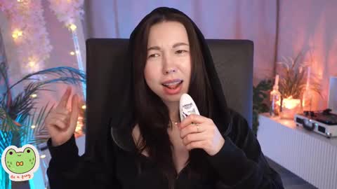 Snapshot of sarahson chatting on 28, 2, 2025 vacation 16-30 of november caucht me in insta online show from 28, 2, 2025