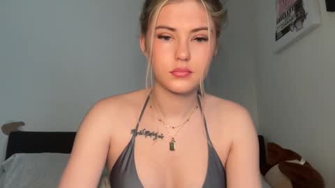 Snapshot of sarahxaoliver1 chatting on 18, 1, 2026 SarahxOliver online show from 18, 1, 2026