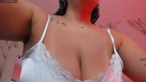 Snapshot of sarahyates chatting on 25, 7, 2026 Sarah independent model online show from 25, 7, 2026