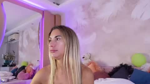 Snapshot of sarajennyfer chatting on 29, 6, 2026 Jenny online show from 29, 6, 2026