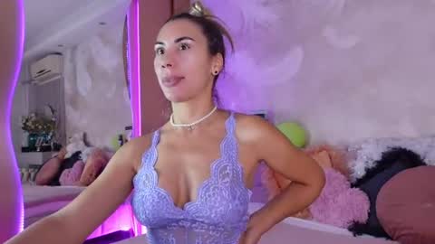Snapshot of sarajennyfer chatting on 3, 7, 2026 Jenny online show from 3, 7, 2026