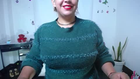 Saraloves online show from 29, 1, 2025