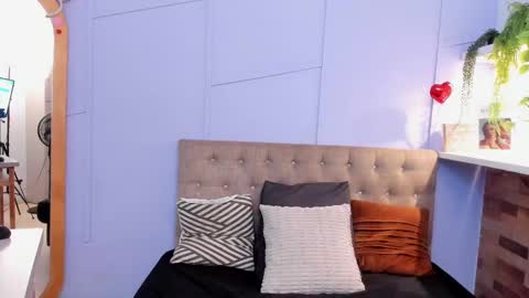 Sara and Edward online show from 26, 10, 2025