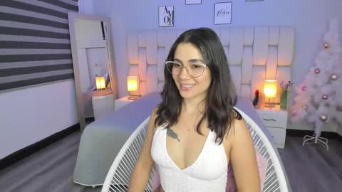 Snapshot of saraospinna chatting on 11, 12, 2024 Sara online show from 11, 12, 2024