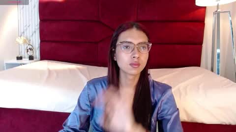 Snapshot of sarasaenz_99 chatting on 26, 1, 2025 Sara online show from 26, 1, 2025