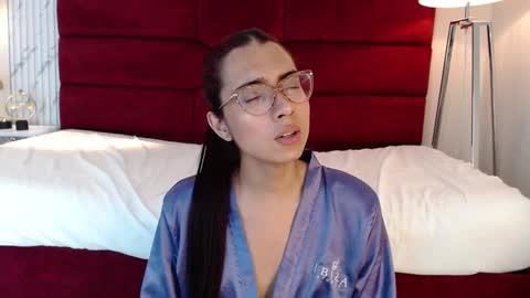 Snapshot of sarasaenz_99 chatting on 31, 1, 2025 Sara online show from 31, 1, 2025