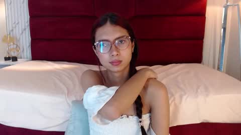 Snapshot of sarasaenz_99 chatting on 21, 2, 2025 Sara online show from 21, 2, 2025
