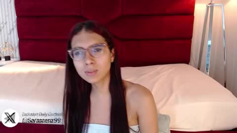 Snapshot of sarasaenz_99 chatting on 3, 3, 2025 Sara online show from 3, 3, 2025