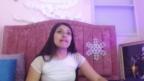 sarastonesx online show from 30, 12, 2024