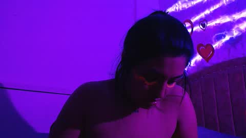 sarastonesx online show from 22, 2, 2025