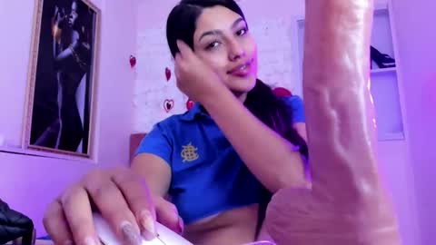 sarastonesx online show from 22, 9, 2025