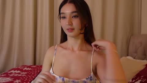 Snapshot of sarasuo chatting on 17, 12, 2024 Shara online show from 17, 12, 2024