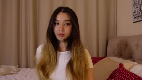 Snapshot of sarasuo chatting on 29, 12, 2024 Shara online show from 29, 12, 2024