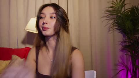 Snapshot of sarasuo chatting on 24, 2, 2025 Shara online show from 24, 2, 2025