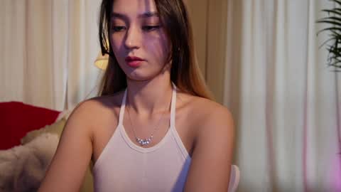 Snapshot of sarasuo chatting on 4, 3, 2025 Shara online show from 4, 3, 2025