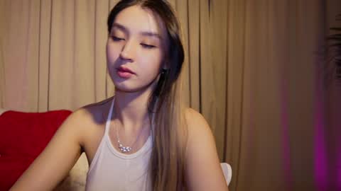 Snapshot of sarasuo chatting on 4, 3, 2025 Shara online show from 4, 3, 2025