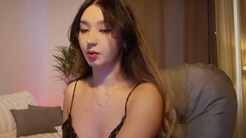 Snapshot of sarasuo chatting on 14, 9, 2025 Shara online show from 14, 9, 2025