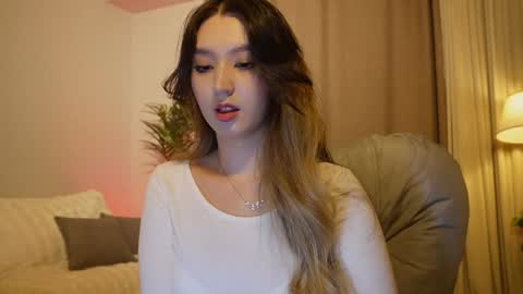 Snapshot of sarasuo chatting on 18, 9, 2025 Shara online show from 18, 9, 2025