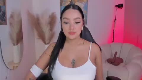 Sara Winstone online show from 25, 9, 2025