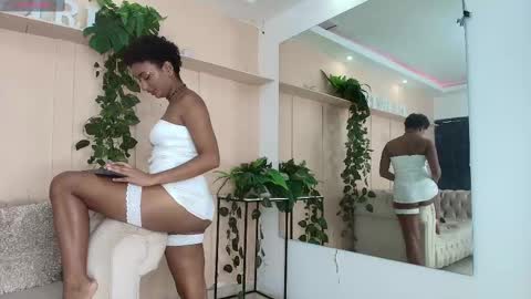 Saray Mardez online show from 14, 2, 2025