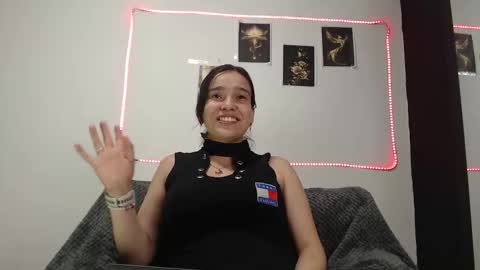 Snapshot of saraydarcy chatting on 2, 3, 2026 CONTEST Contribute 25 tokens and send a Like. including your user name in the voting note. You could win a video online show from 2, 3, 2026